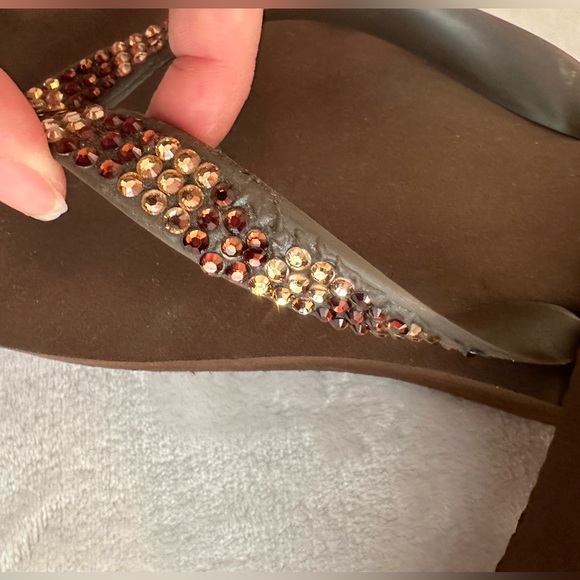 Lady Lanell Swarovski Crystal size 7 women’s brown wedge sandals. - Picture 2 of 6
